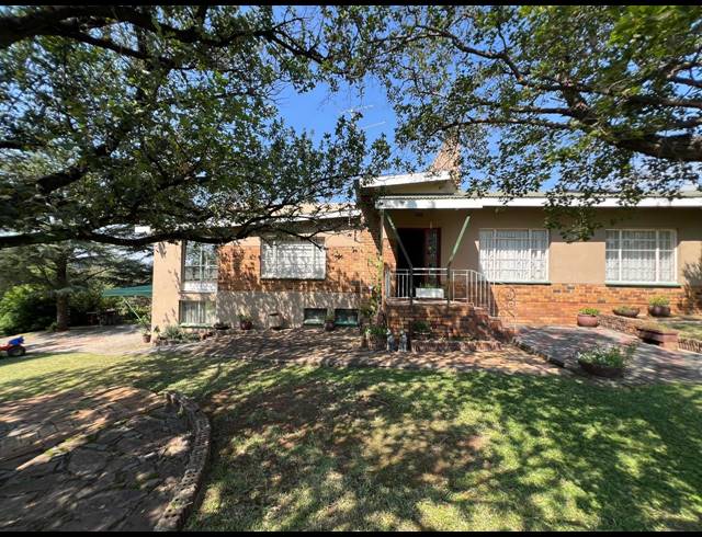 3 BEDROOM HOUSE FOR SALE IN HELDERSTROME AH